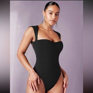 Solid Sweetheart Neck Slim Fit Tank Bodysuit